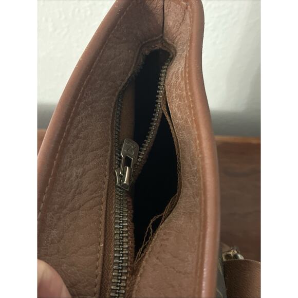 Louis Vuitton Shoulder Bag For Parts Craft DIY Art Projects AS IS DAMAGED - Picture 15 of 16